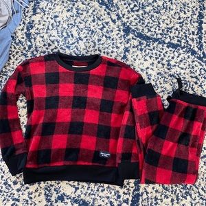 Abercrombie kids 7/8 sleep fleece Buffalo plaid top and pants